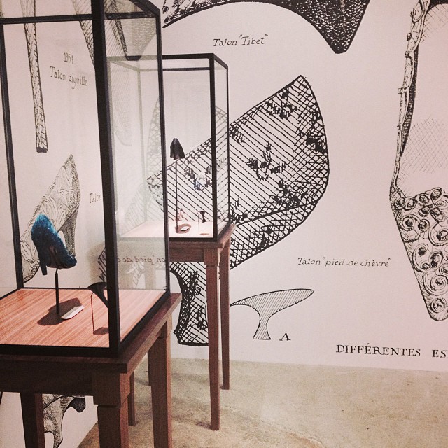 Virgule etc., dans les pas de Roger Vivier, au Palais de Tokyo