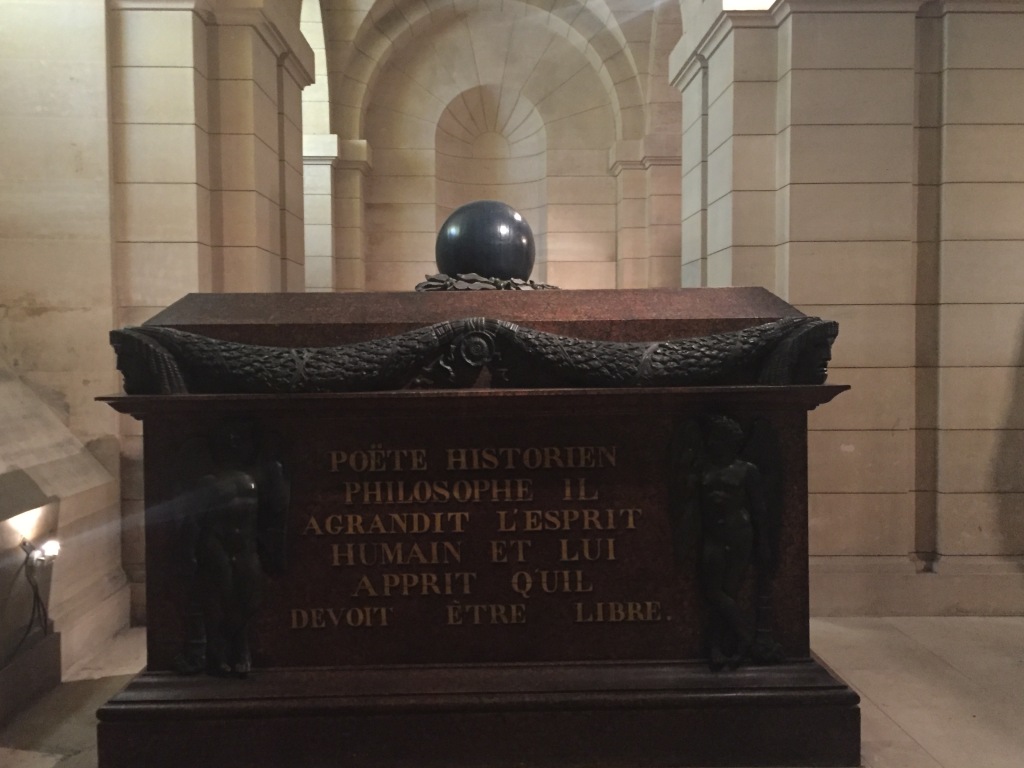 Tombeau de Voltaire