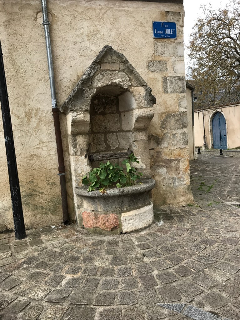 Place Etienne Dollet