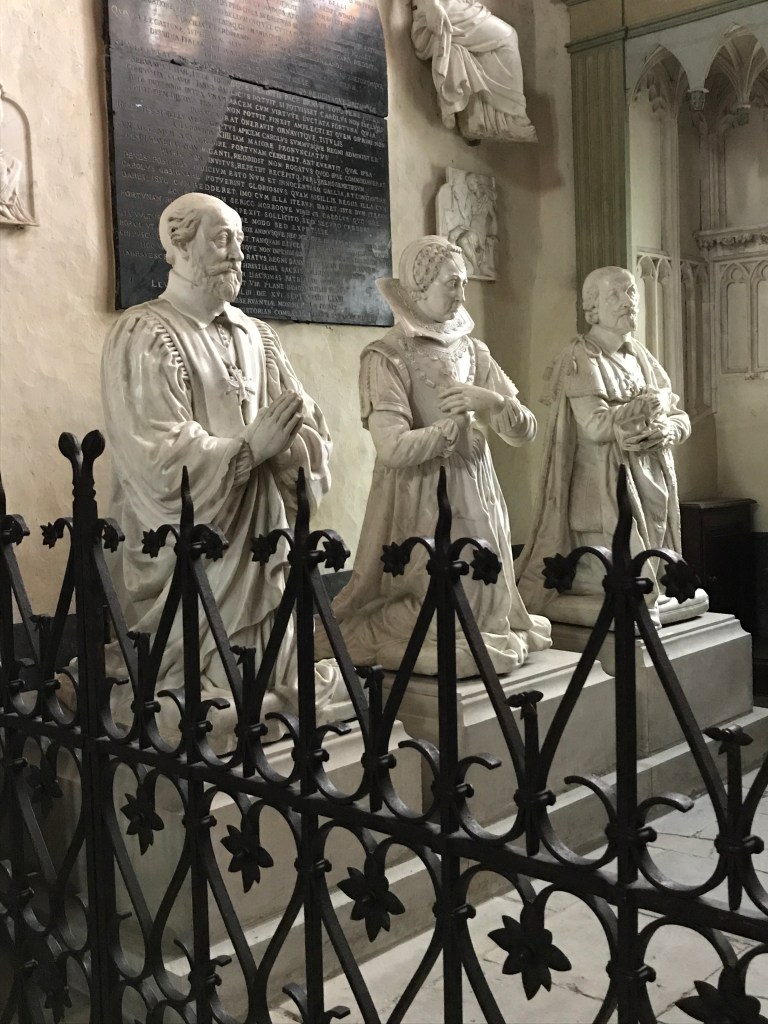 Cathédrale Saint-Etienne - intérieur jour
