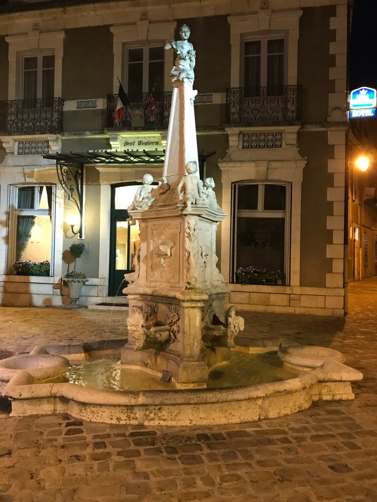 Bourges - extérieur nuit
