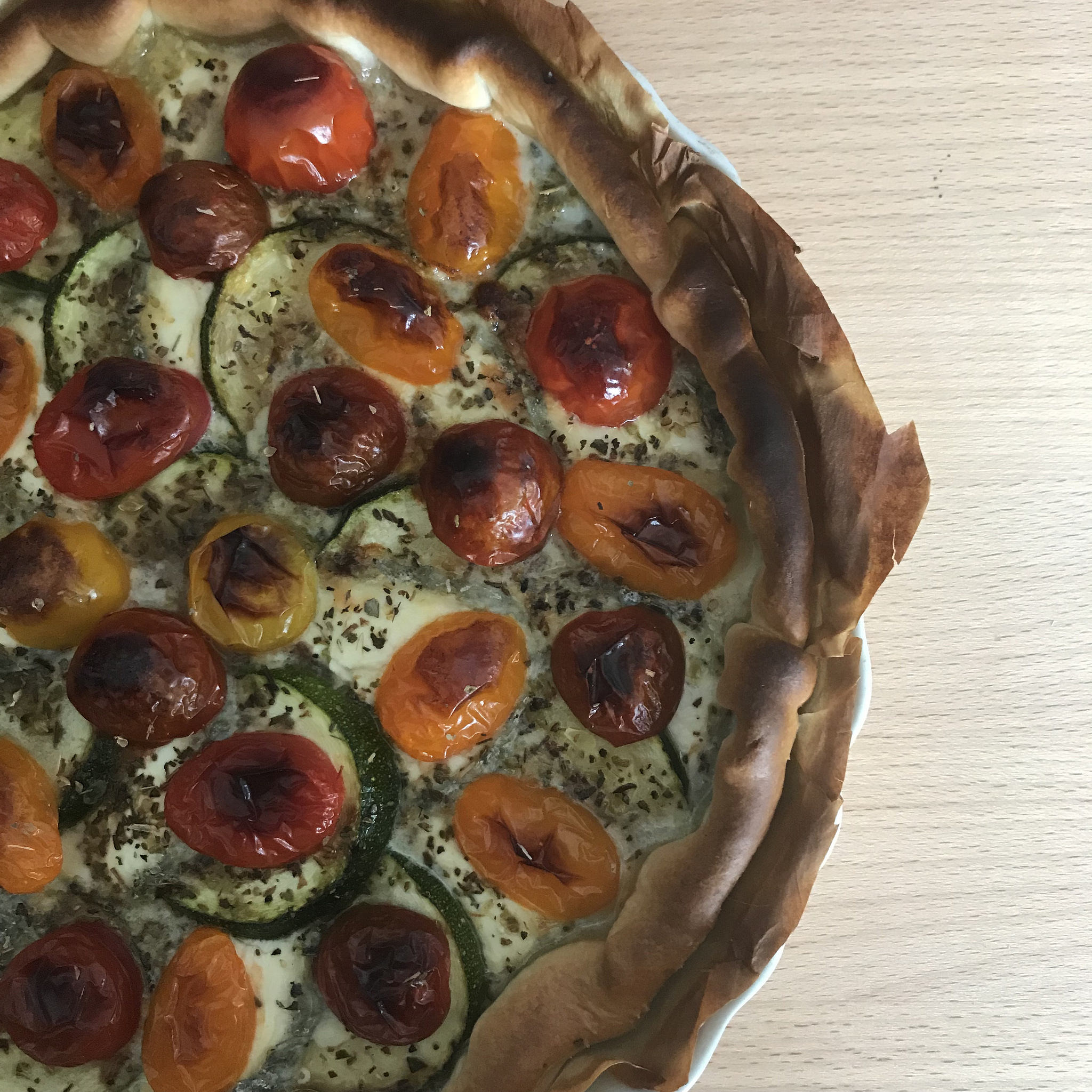 Tarte d&rsquo;été courgettes, tomates, chèvre