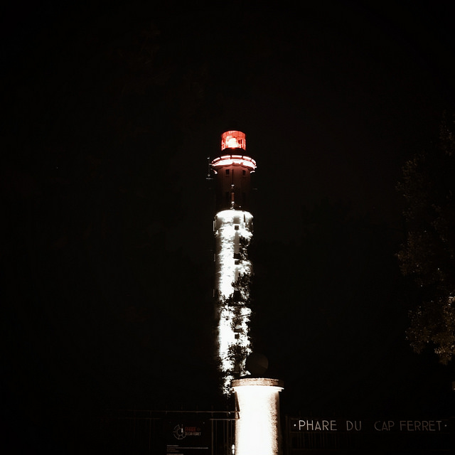 Le phare, la nuit