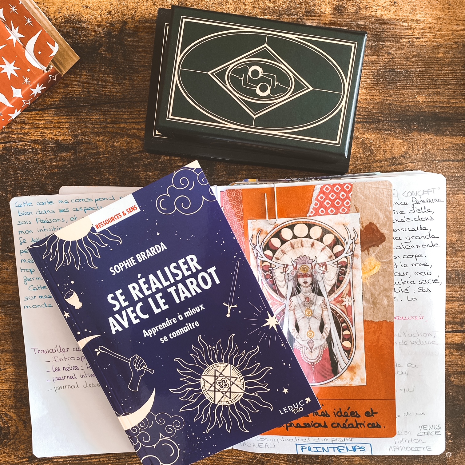 Se réaliser avec le tarot, de Sophie Brarda : le tarot comme outil introspectif