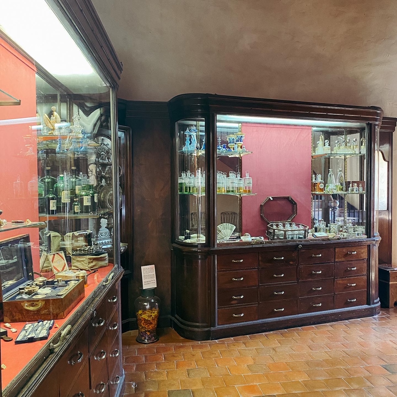 Le château de Chamerolles et son musée du parfum