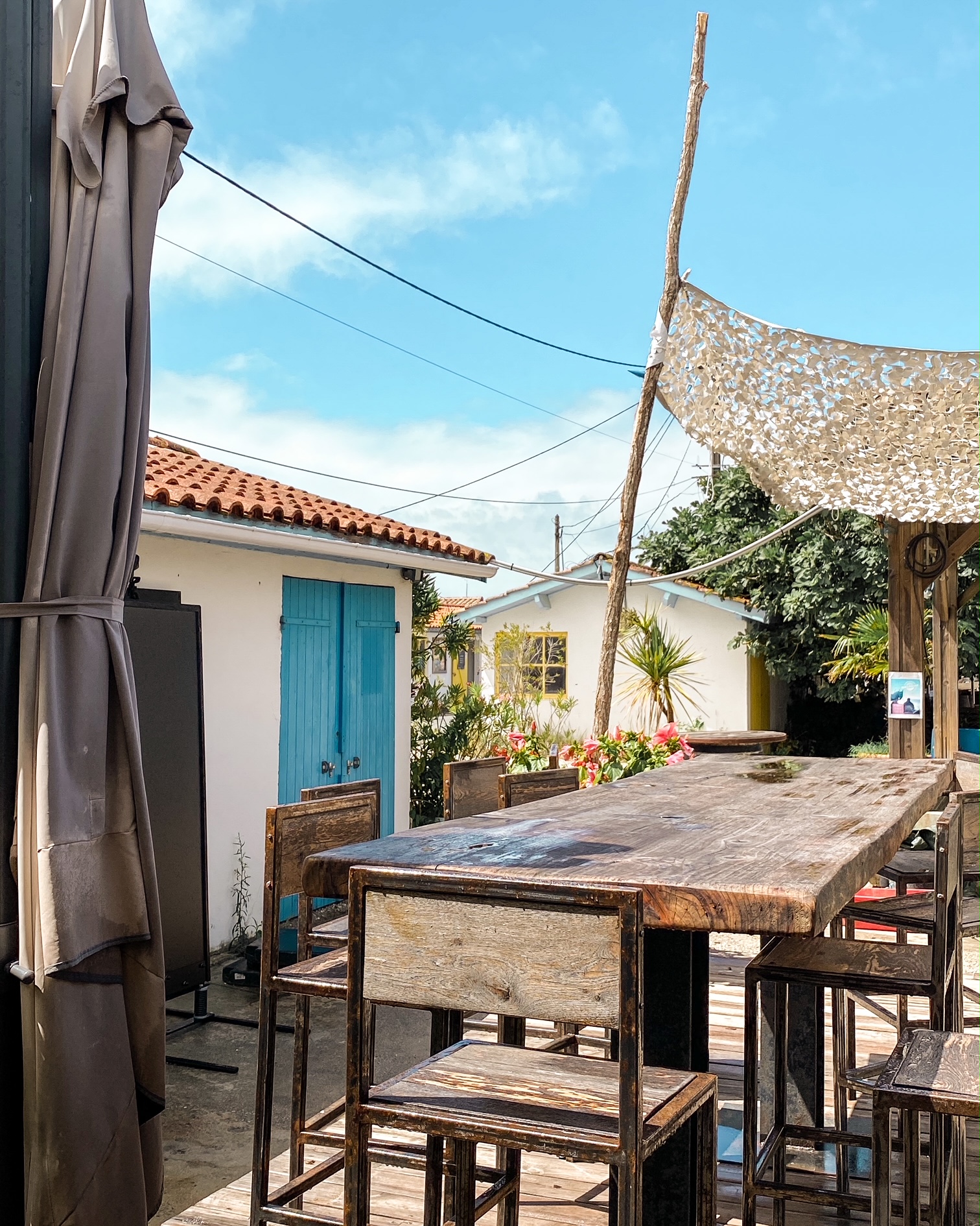 Un verre sur le port