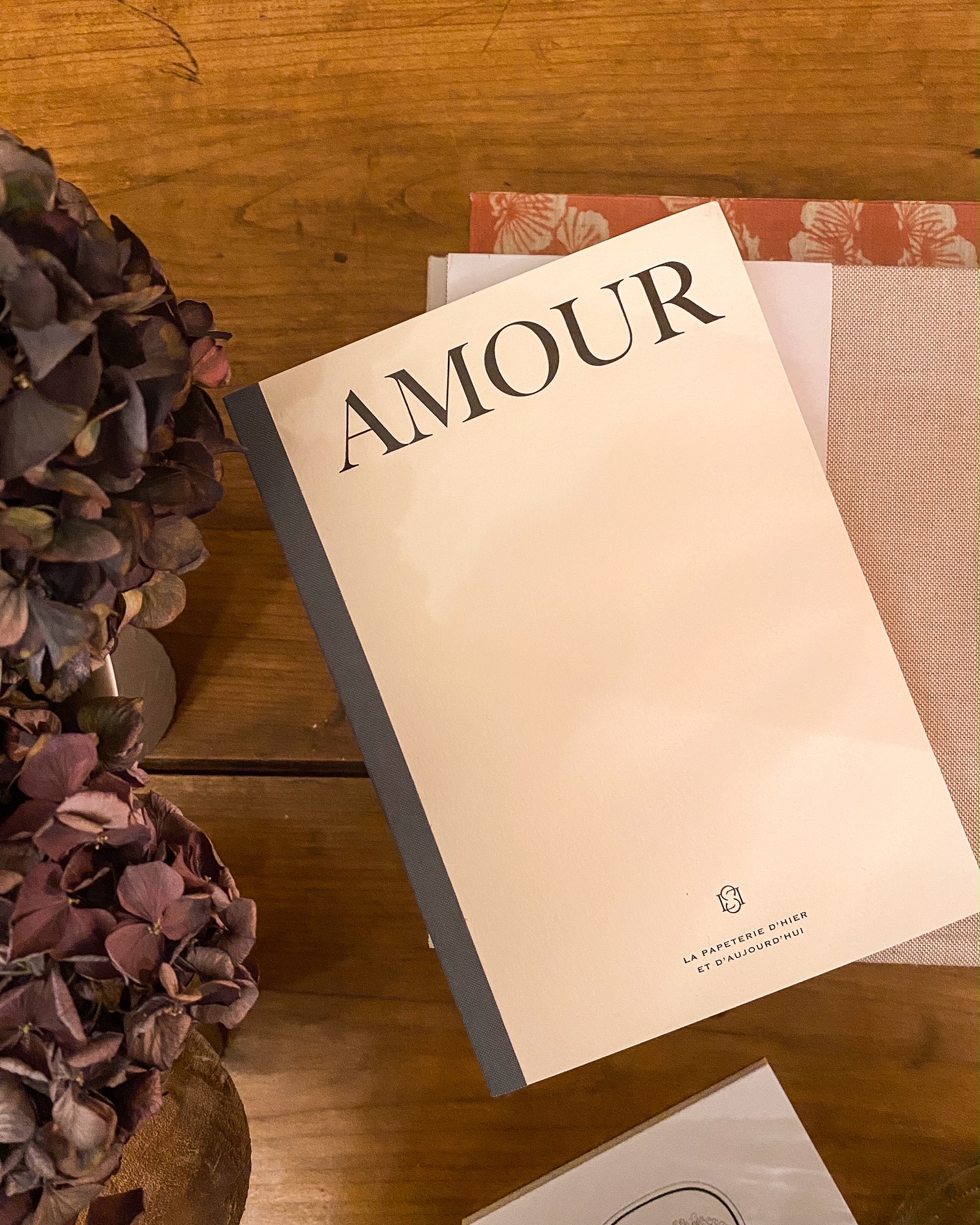 L&rsquo;amour est là, qui aime